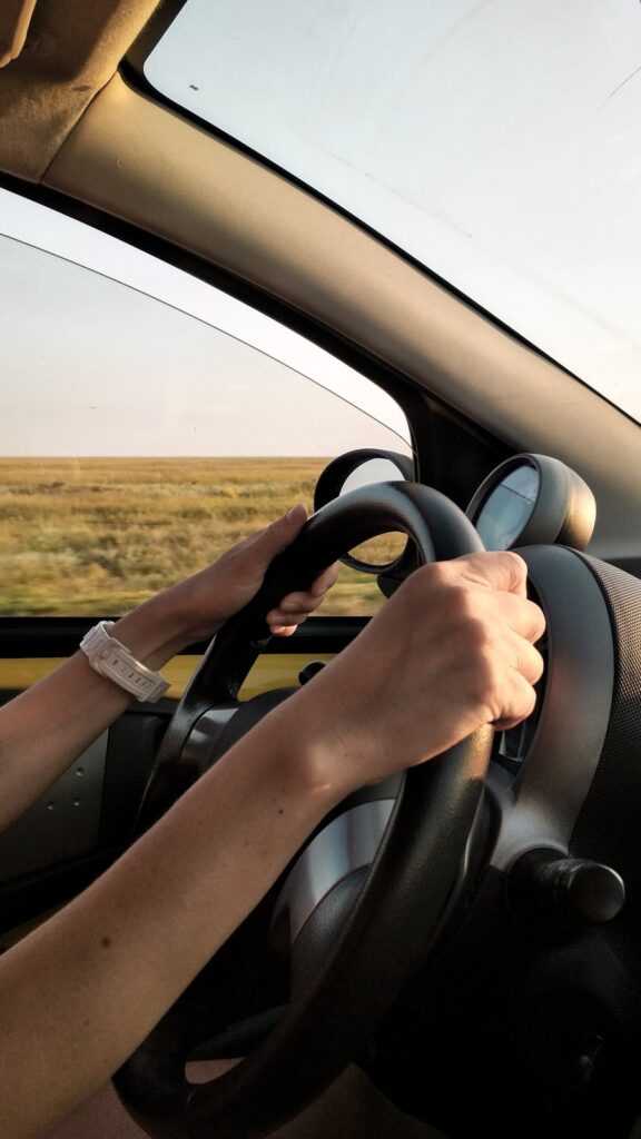 Photo "What are the risks of driving with a low oil level?"